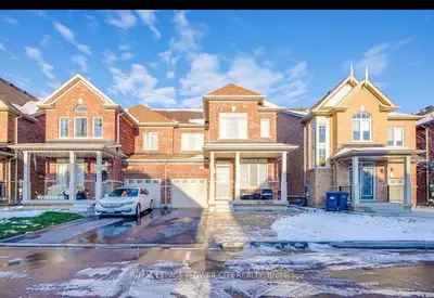 Semi-Detached in Brampton