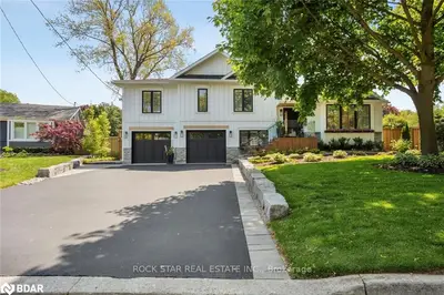 Detached in Burlington
