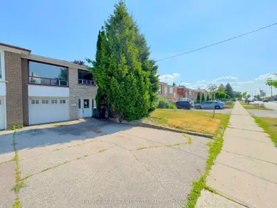 Semi-Detached in Toronto