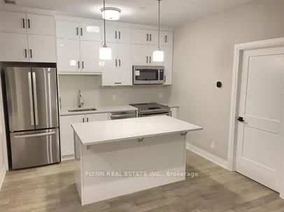 3265 Carding Mill Trail 221, Oakville, ON L6M 0W6