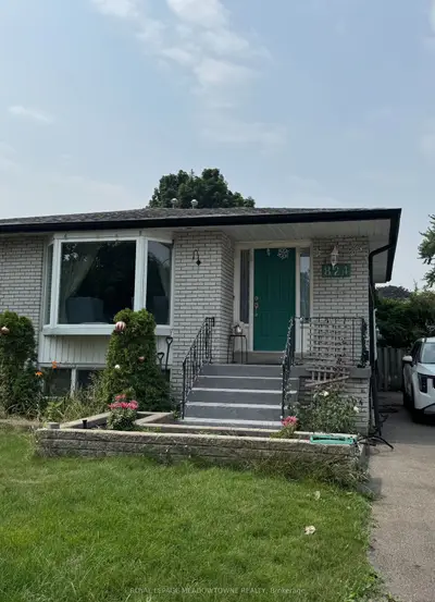 Semi-Detached in Mississauga
