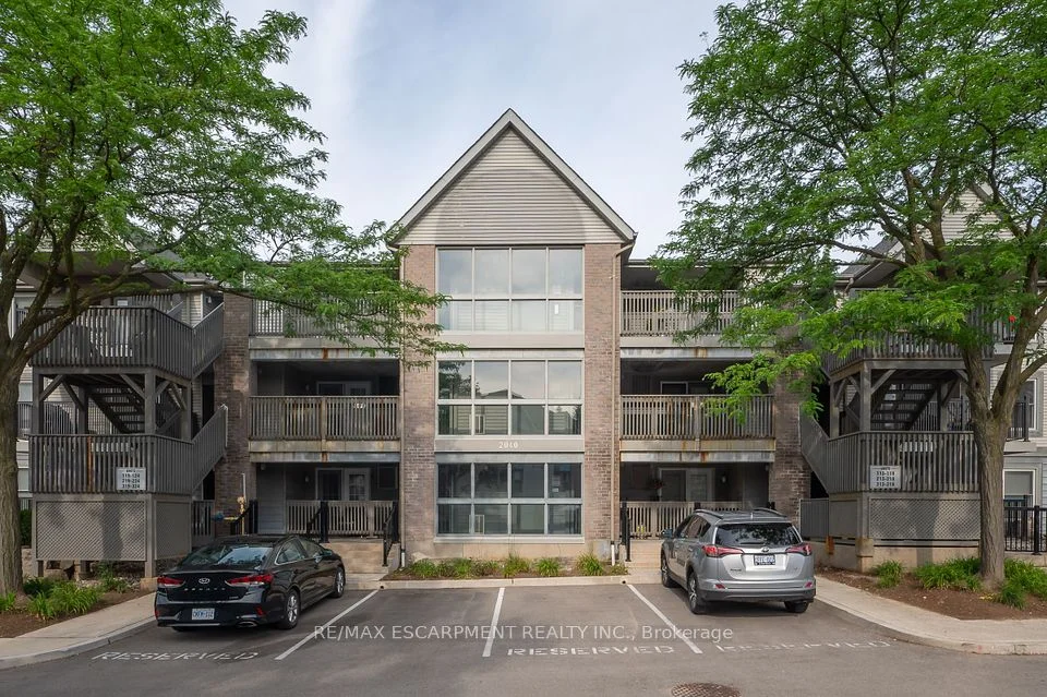 2040 Cleaver Avenue 214, Burlington, ON L7M 4C4