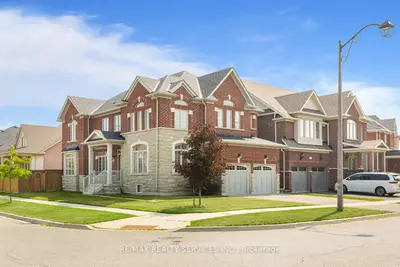 Detached in Halton Hills