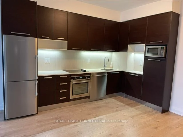 36 park lawn Road 2501, Toronto W06, ON M8Y 3H8