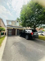 788 Knotty Pine Grove, Mississauga, ON L5W 1K4