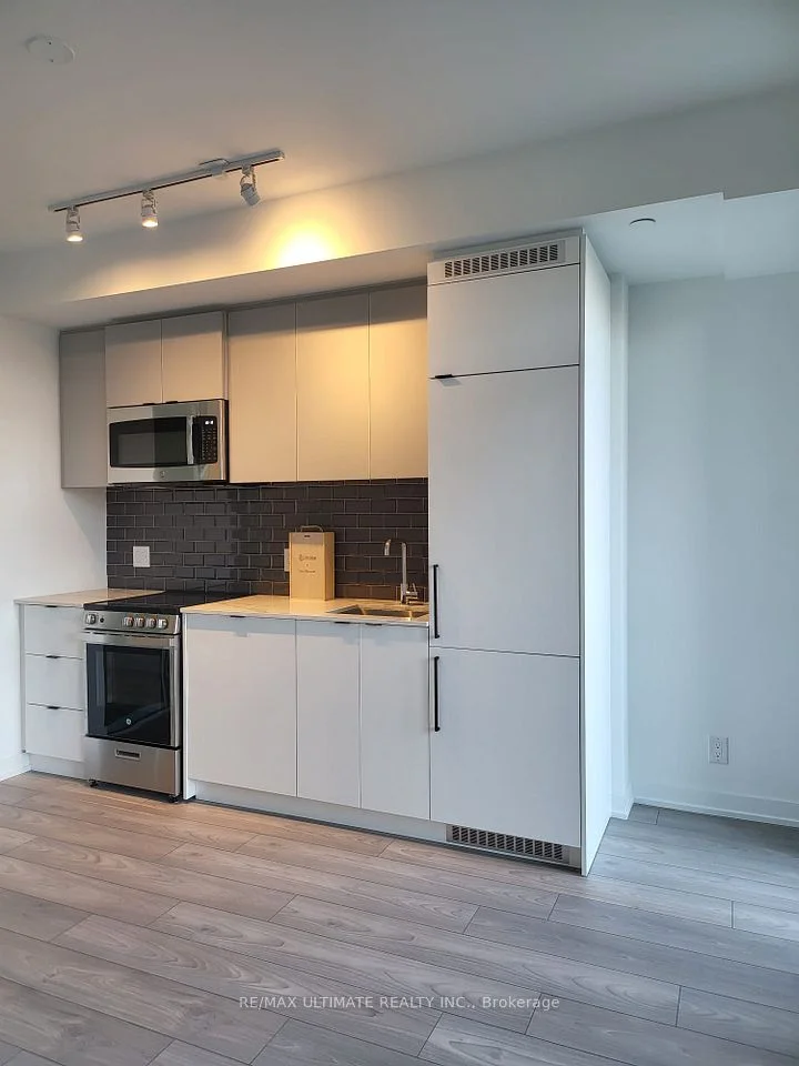 285 Dufferin Street 304, Toronto W01, ON M6K 0J2