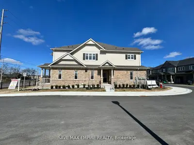 Att/Row/Townhouse in Brampton