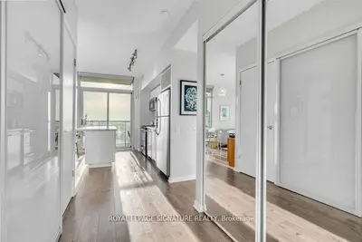 Condo Apartment in Toronto