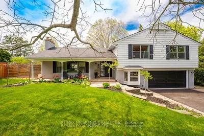 Detached in Burlington
