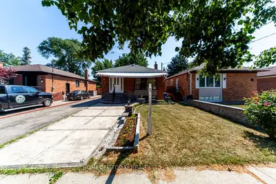 Detached in Toronto