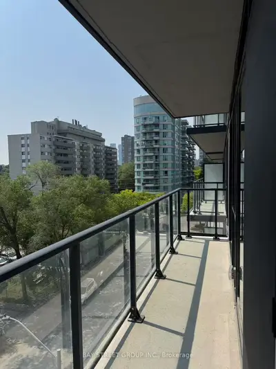 Condo Apartment in Mississauga