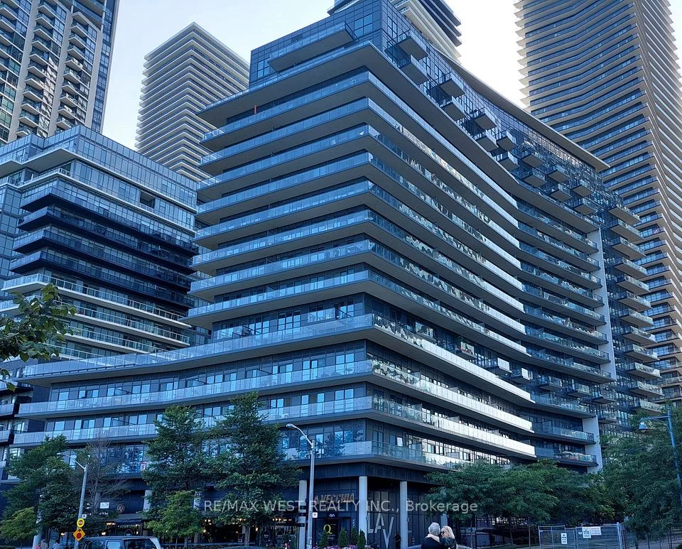 39 Annie Craig Drive 422, Toronto W06, ON M8V 0C5