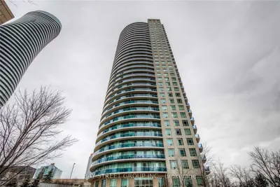 Condo Apartment in Mississauga