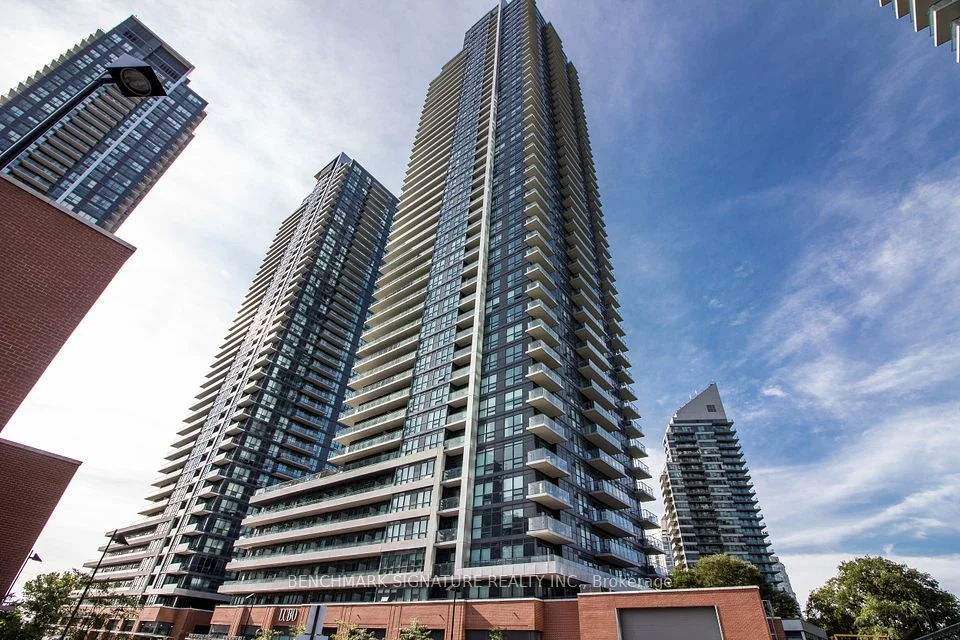 2220 Lake Shore Boulevard W 311, Toronto W06, ON M8Y 3H8