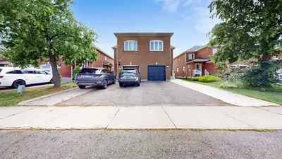 Semi-Detached in Brampton