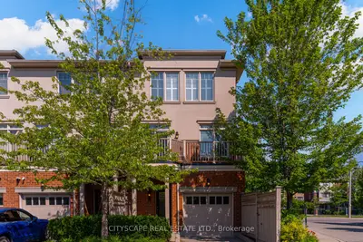 Condo Townhouse in Mississauga