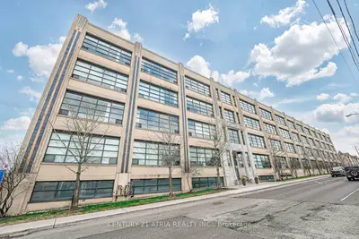 Condo Apartment in Toronto