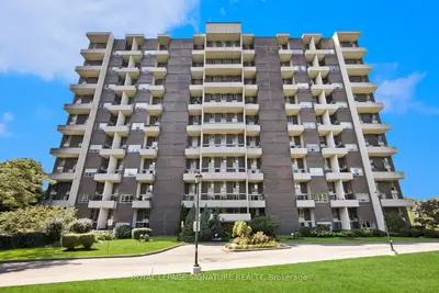 Condo Apartment in Toronto
