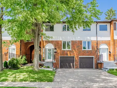 Condo Townhouse in Mississauga