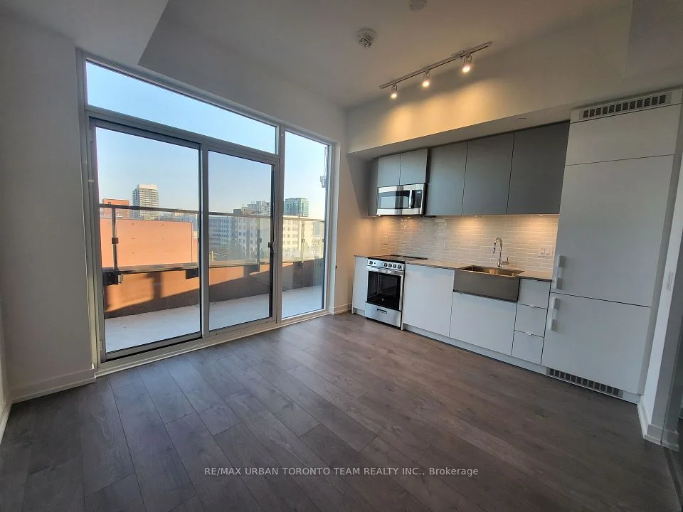 270 Dufferin Street 522, Toronto W01, ON M6K 1Z6