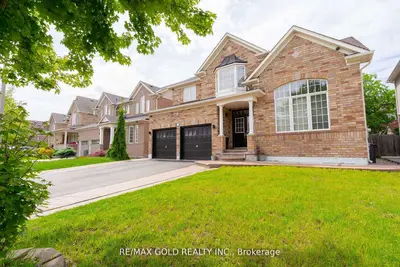 Detached in Brampton