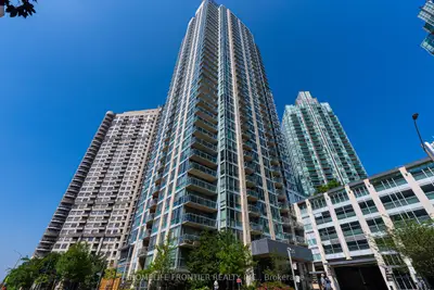 Condo Apartment in Mississauga