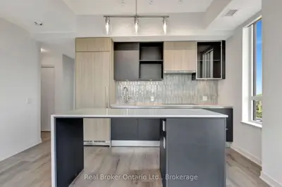 Condo Apartment in Oakville