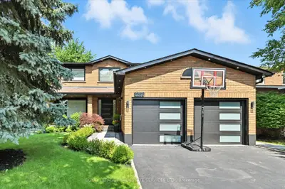Detached in Oakville