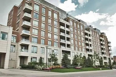 Condo Apartment in Oakville