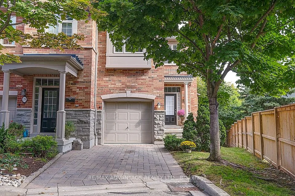 2401 Fifth Line W 27, Mississauga, ON L5K 1V9