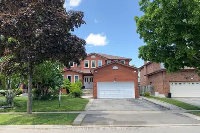 Lower Level in Mississauga