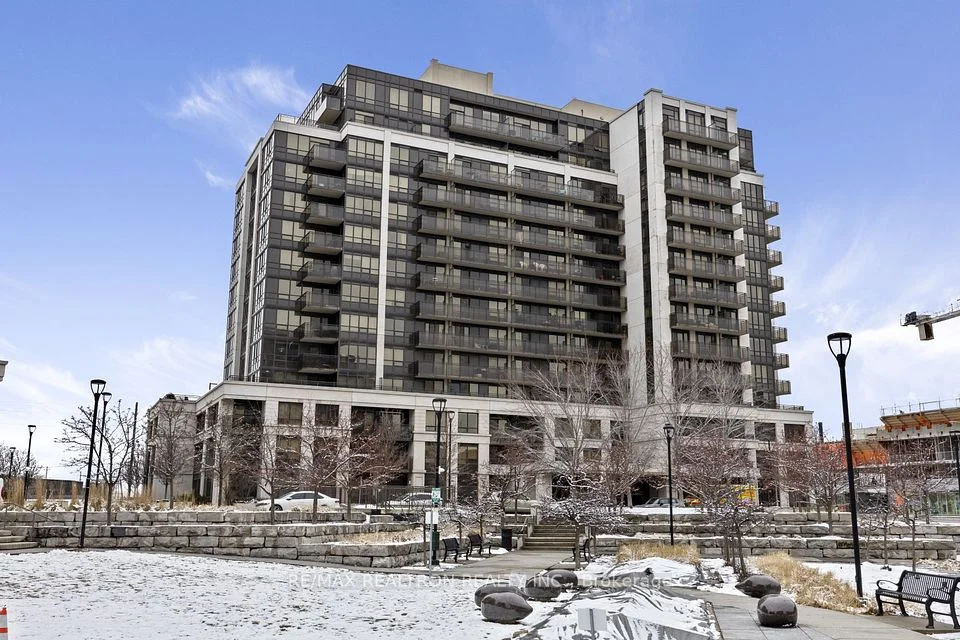 55 De Boers Drive 812, Toronto W05, ON M3J 0G5