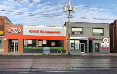 Upper Level in Toronto