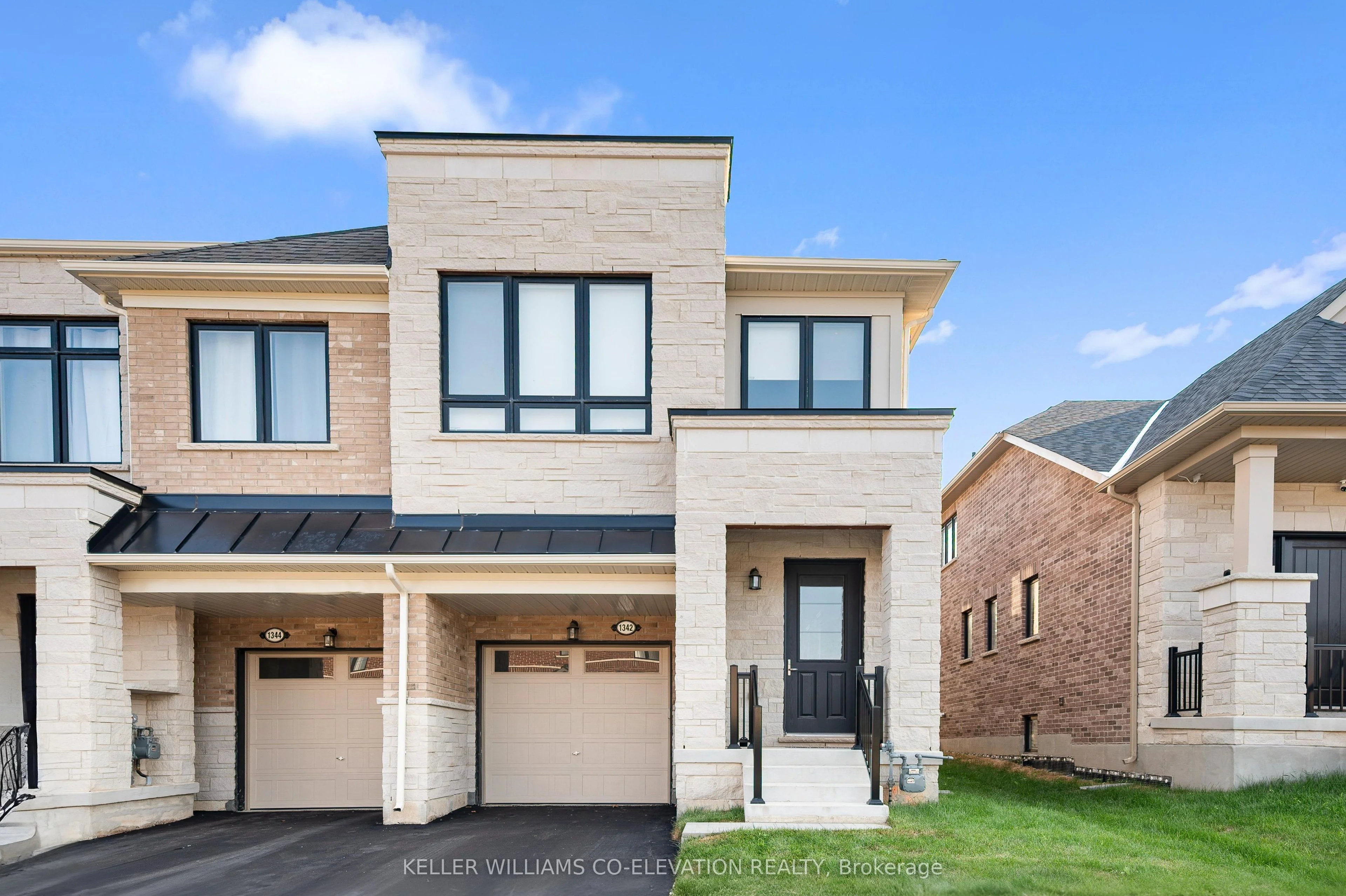 Att/Row/Townhouse in Burlington