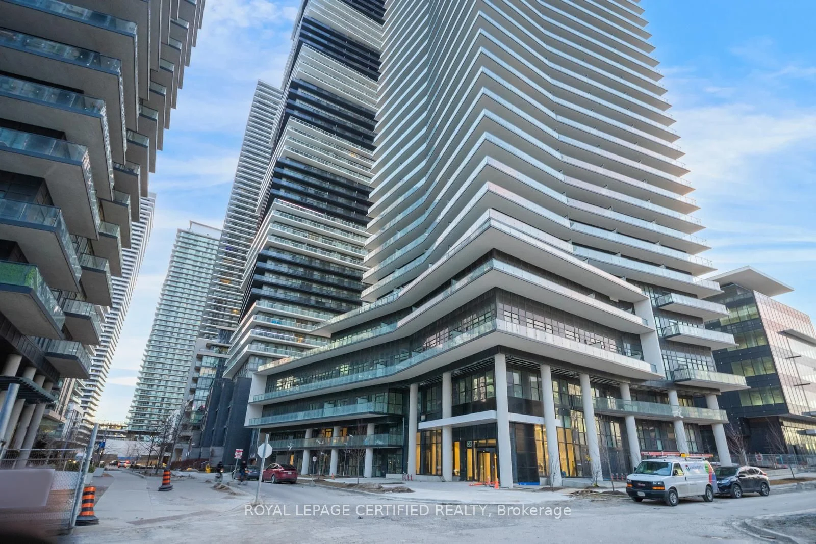 38 Annie Craig Drive 1103, Toronto W06, On M8v 0g9