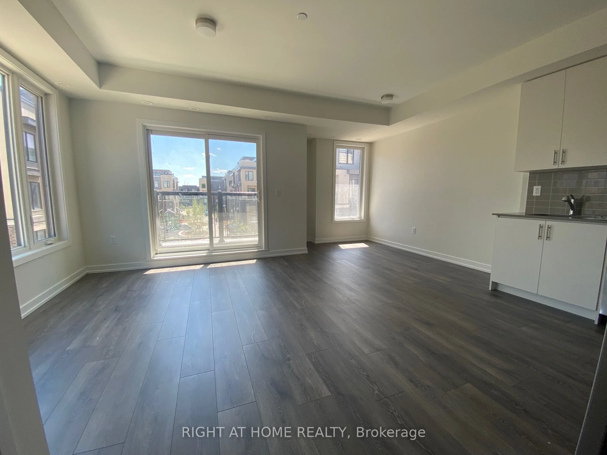 3566 Colonial Drive 2, Mississauga, ON L5L 0C1