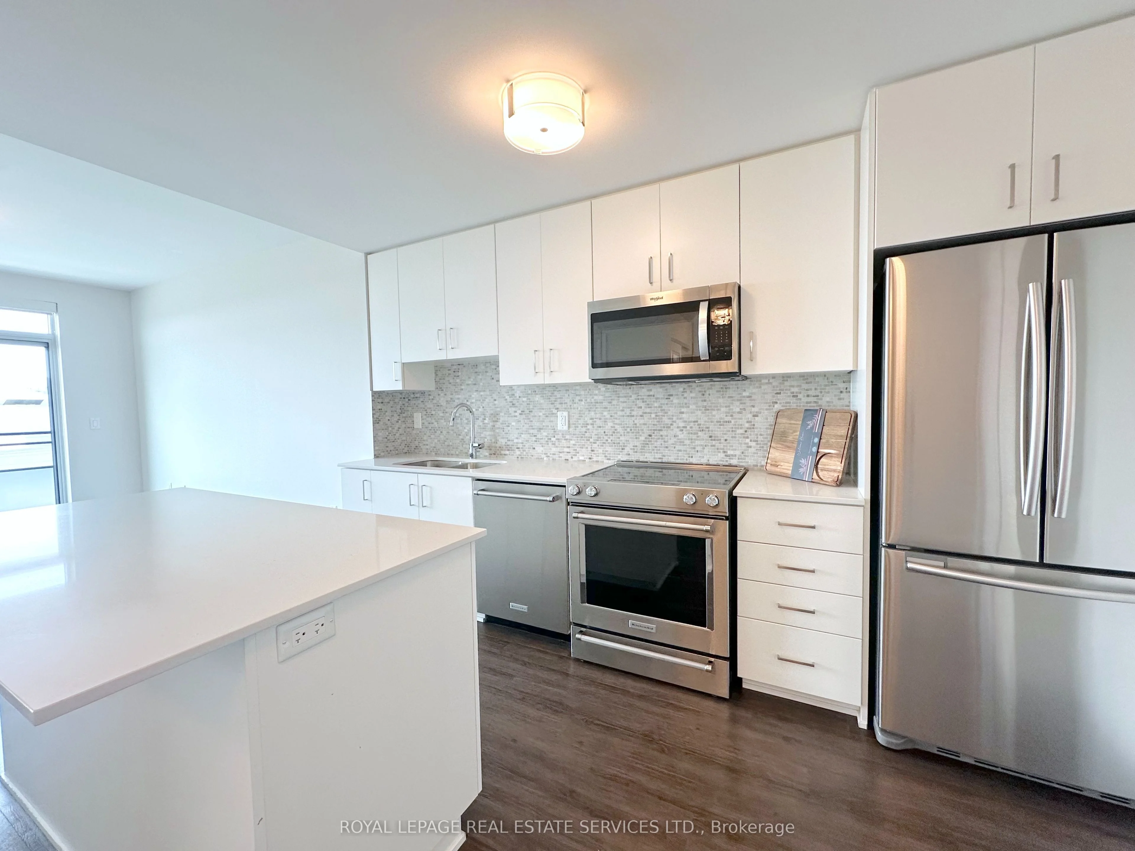 2333 Taunton Road 718, Oakville, ON L6H 0N5