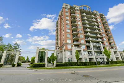 Condo Apartment in Oakville