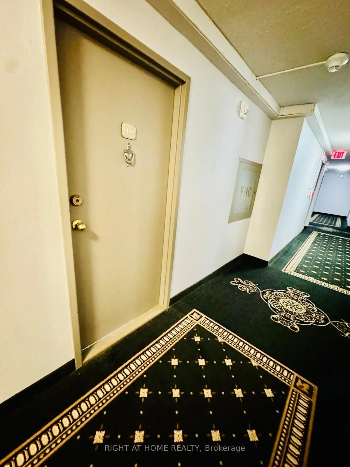 475 The West Mall 1404, Toronto W08, ON M9C 4Z3