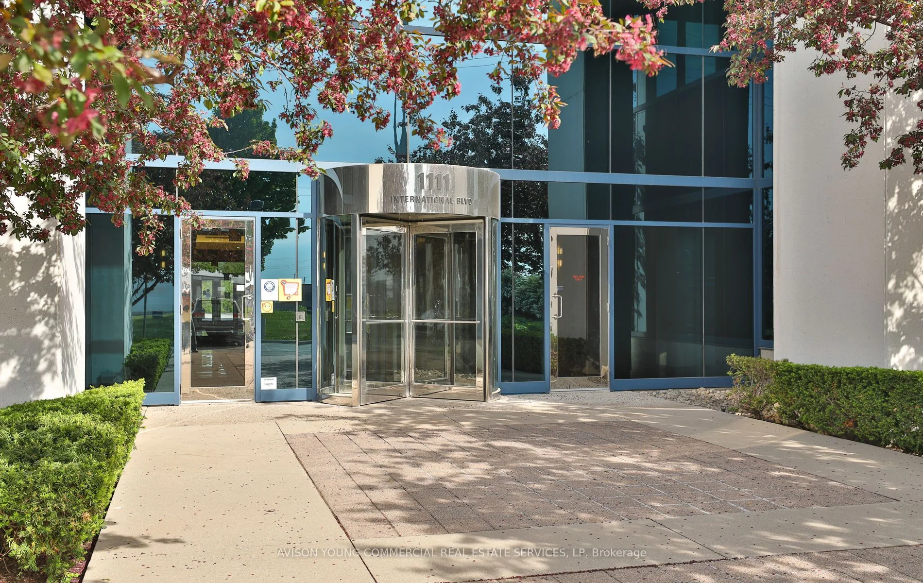 1111 International Boulevard 702, Burlington, ON L7L 6W1