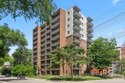 Condo Apartment in Mississauga