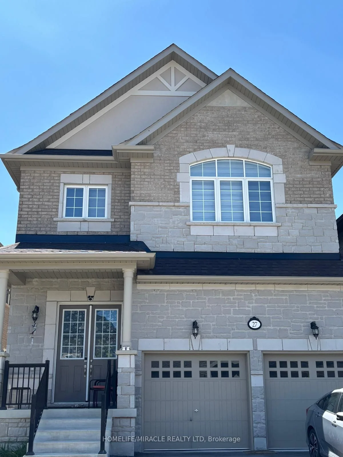 27 Branigan Crescent, Halton Hills, ON L7G 0N1