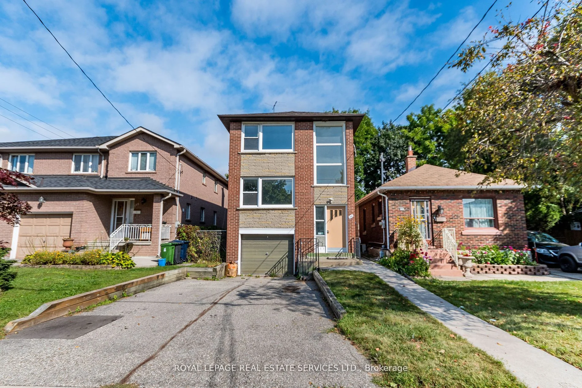 144 Lake Crescent Bsmt, Toronto W06, ON M8V 1W1