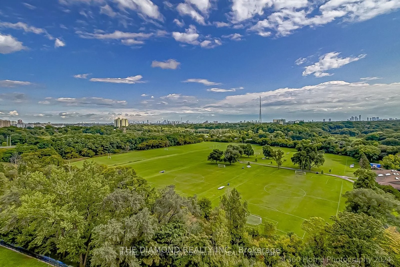 75 Emmett Avenue 1215, Toronto W04, ON M6M 5A7
