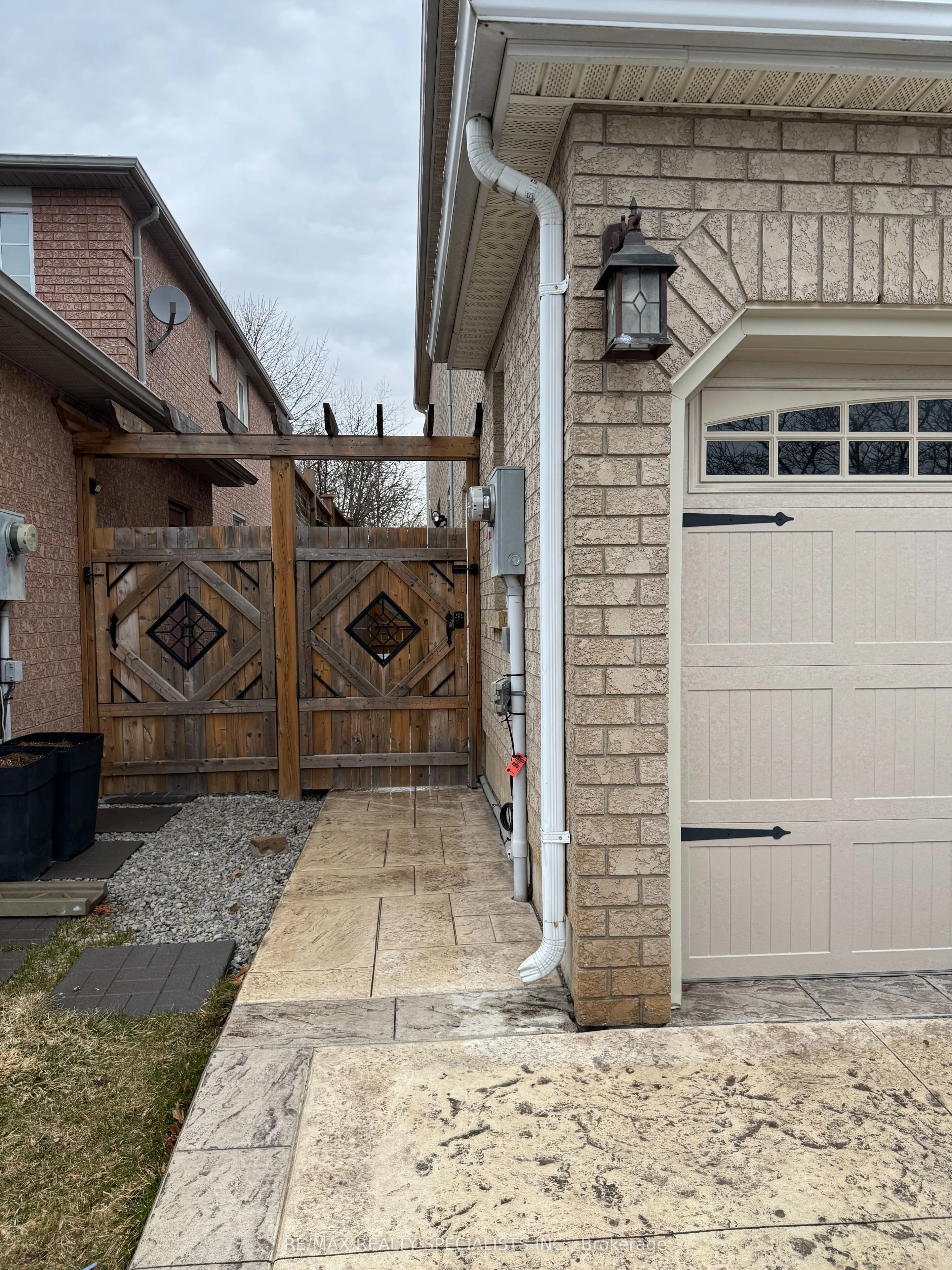 92 Miller Drive RM 2, Halton Hills, ON L7G 5T2