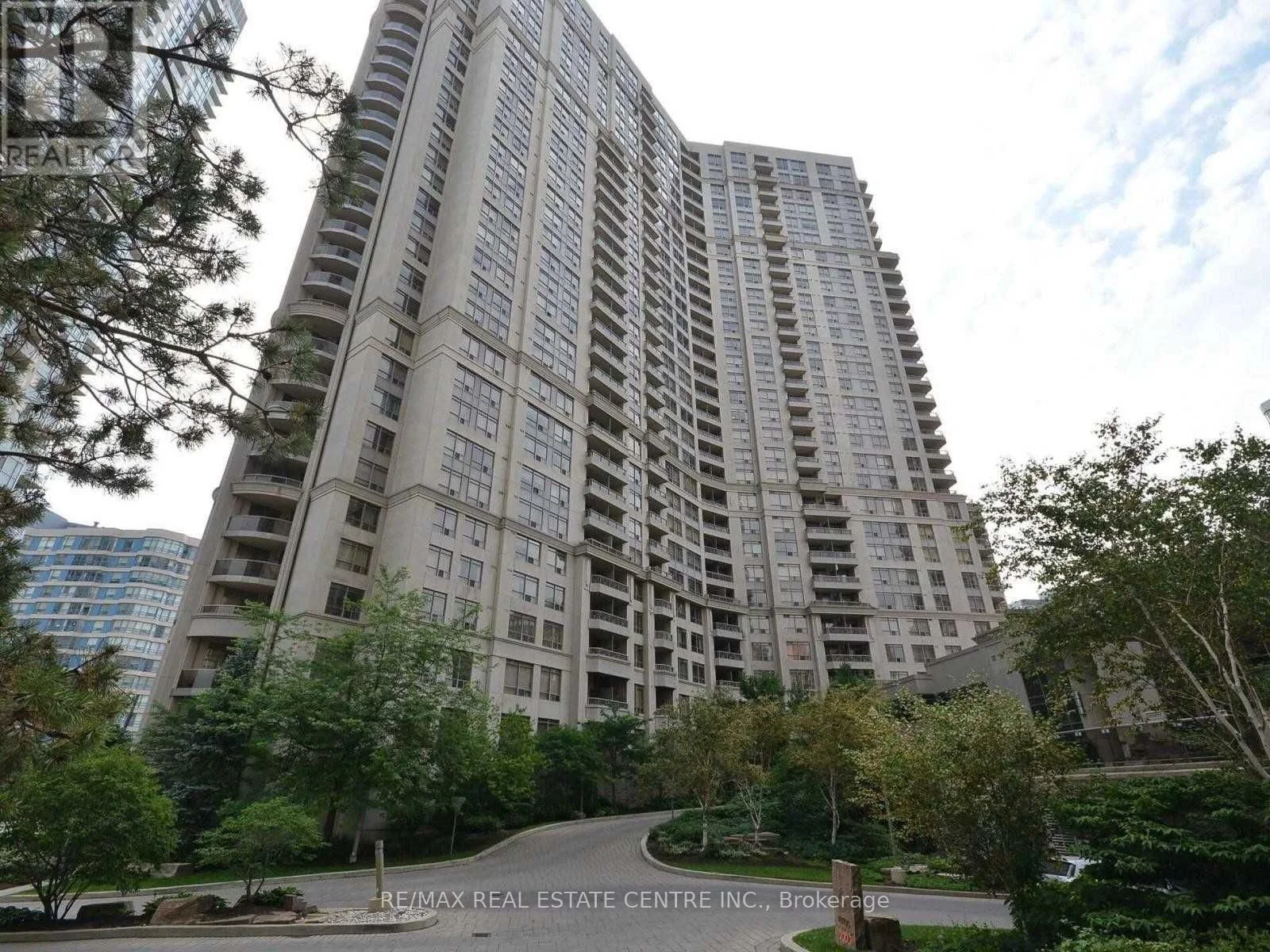 3880 Duke Of York Boulevard 1513, Mississauga, ON L5B 4M7