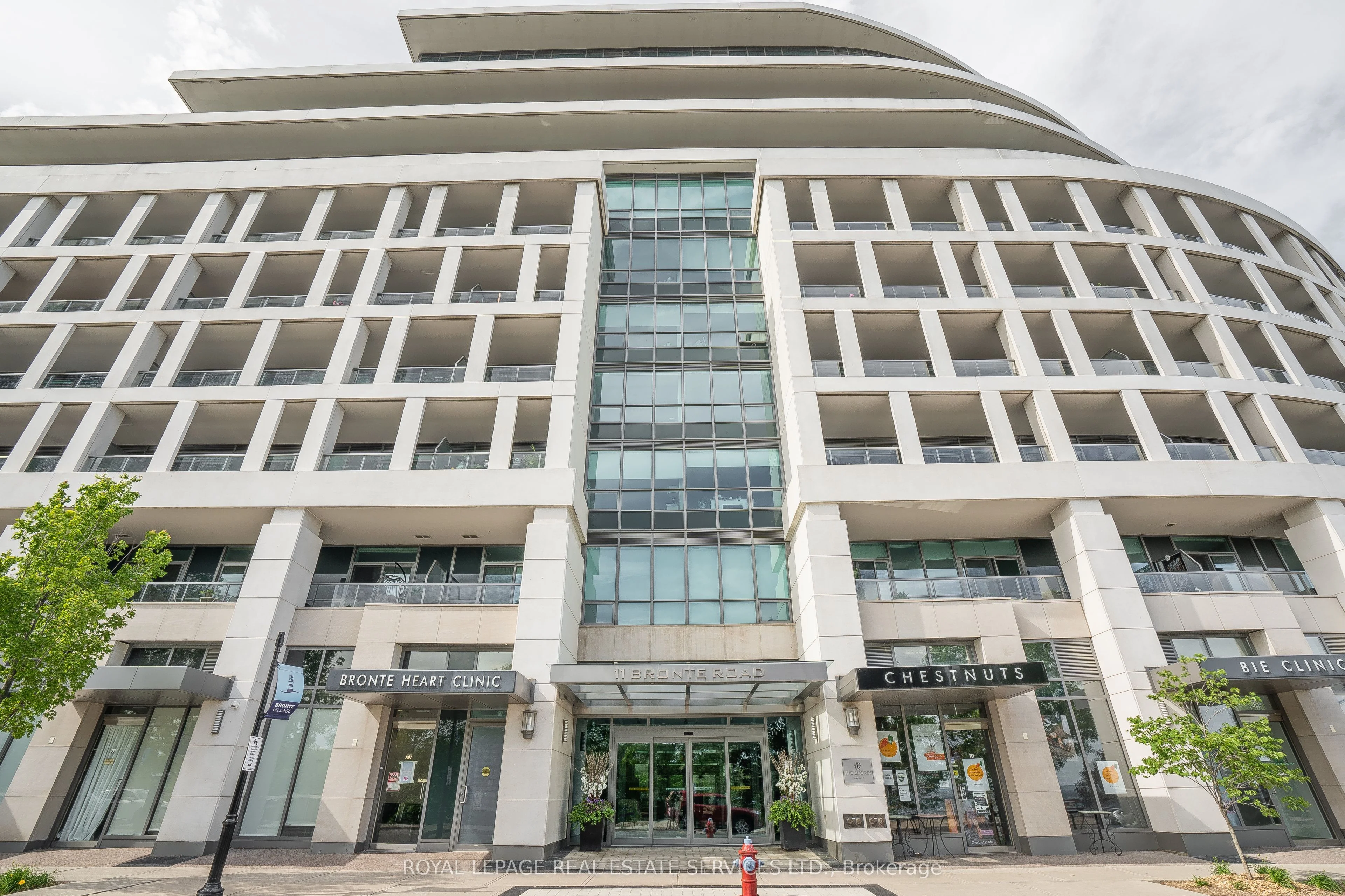 Condo Apartment in Oakville
