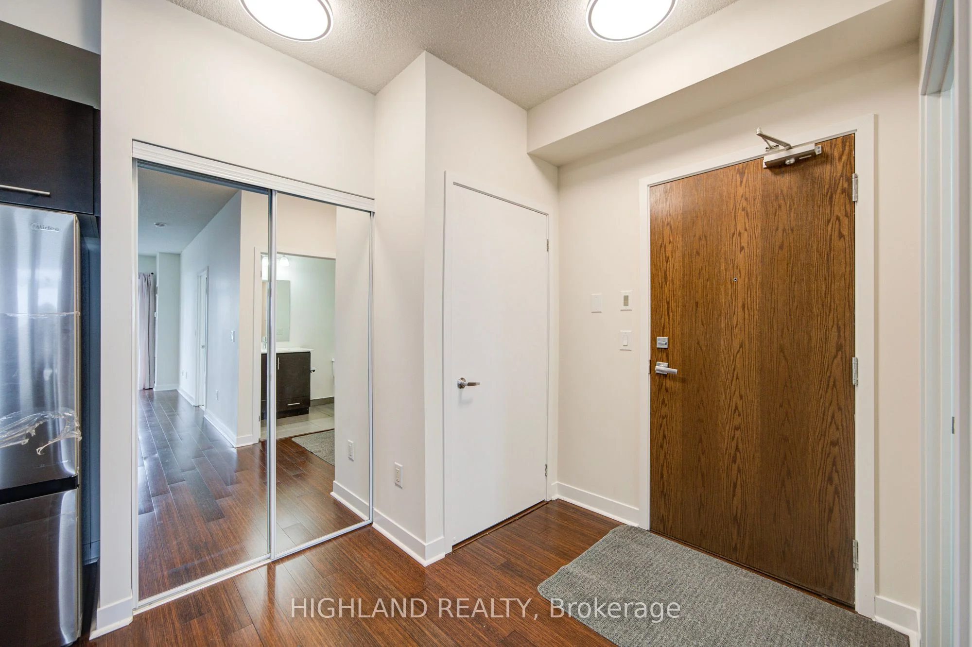360 Square One Drive 2506, Mississauga, ON L5B 3R2