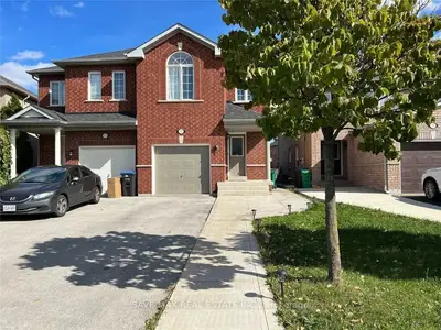 Semi-Detached in Mississauga