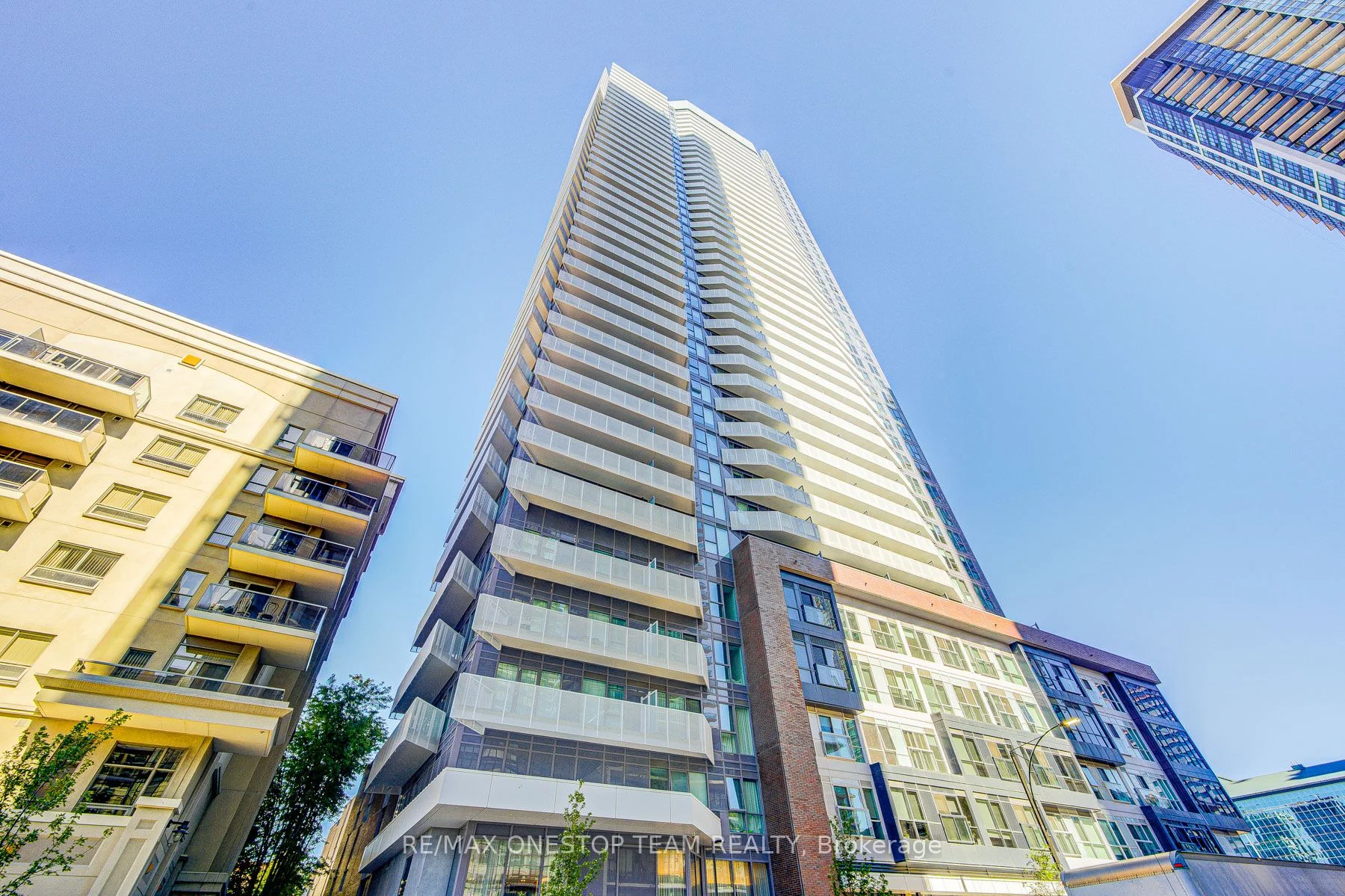 Condo Apartment in Mississauga